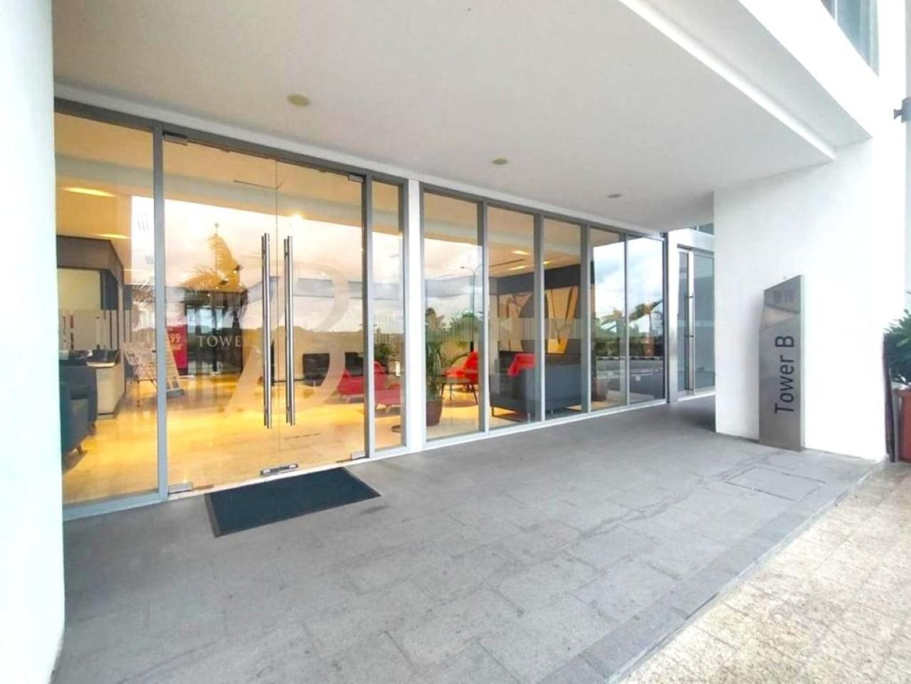 Silverscape Seaview Residence Melaka Экстерьер фото