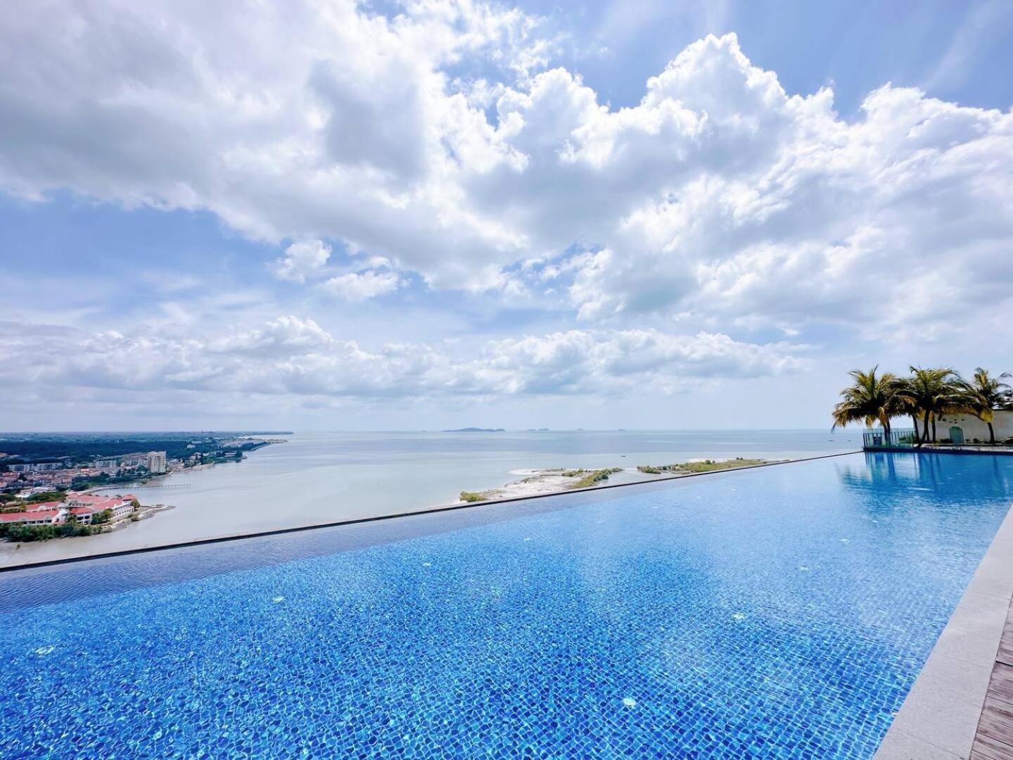 Silverscape Seaview Residence Melaka Экстерьер фото