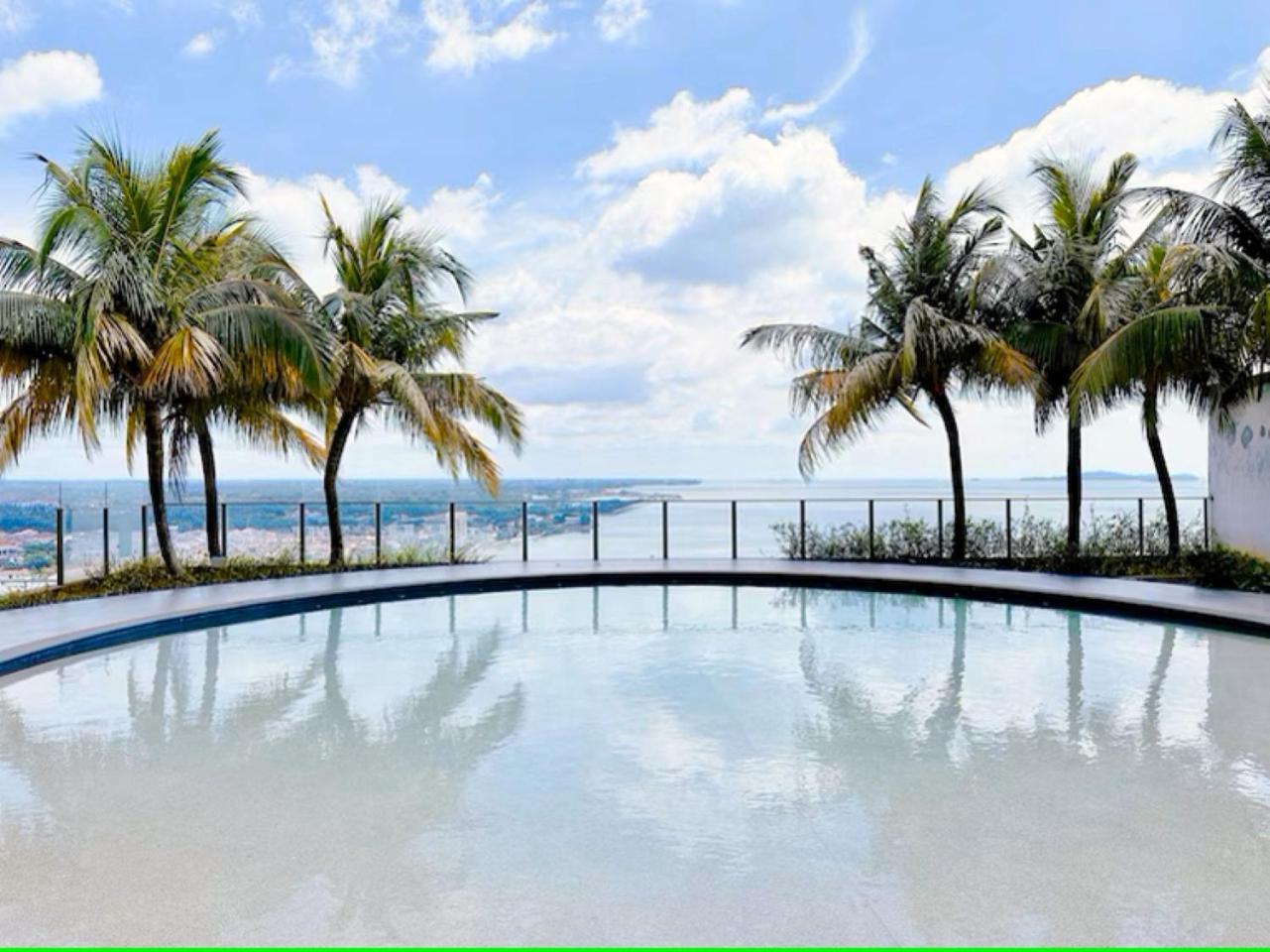 Silverscape Seaview Residence Melaka Экстерьер фото
