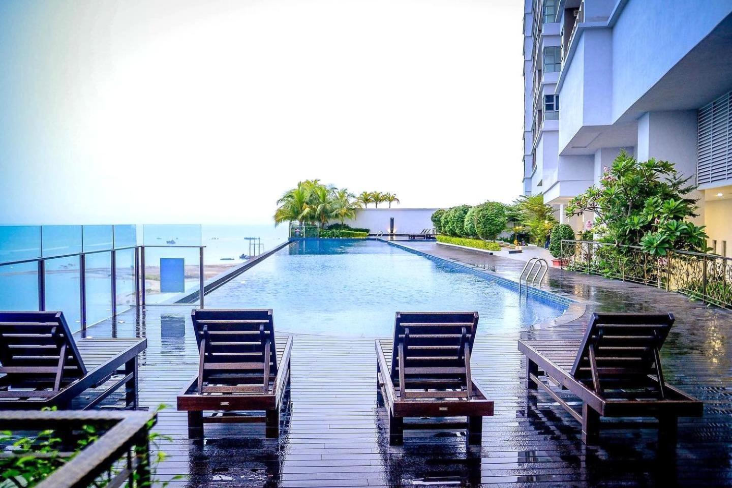 Silverscape Seaview Residence Melaka Экстерьер фото