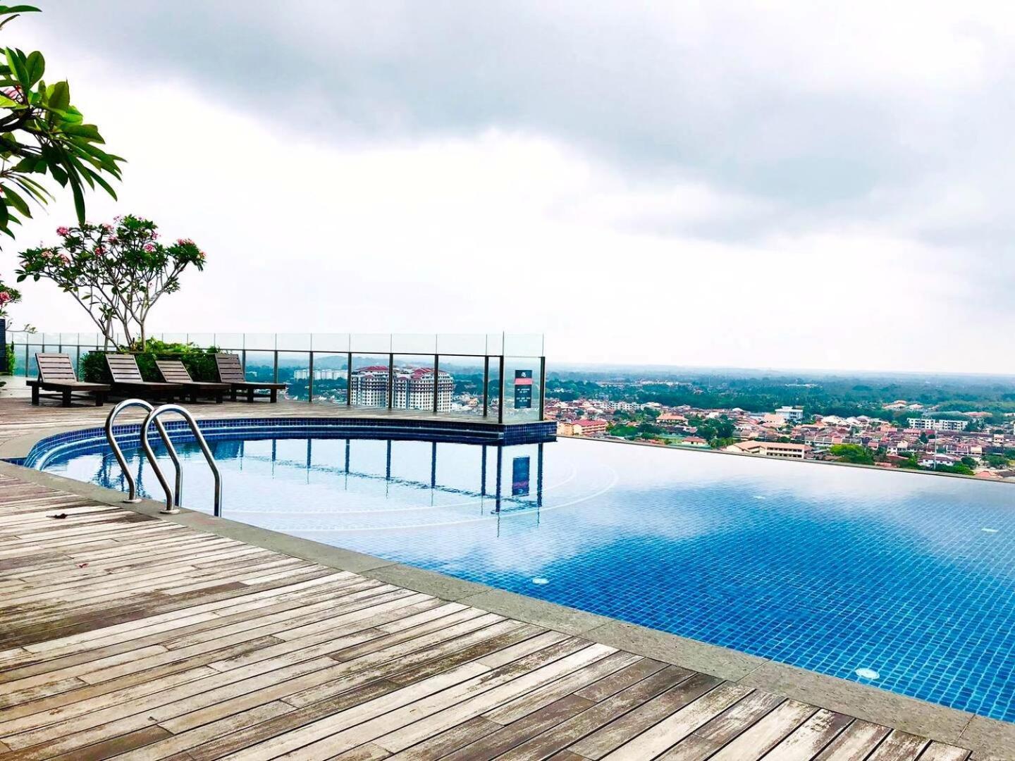 Silverscape Seaview Residence Melaka Экстерьер фото